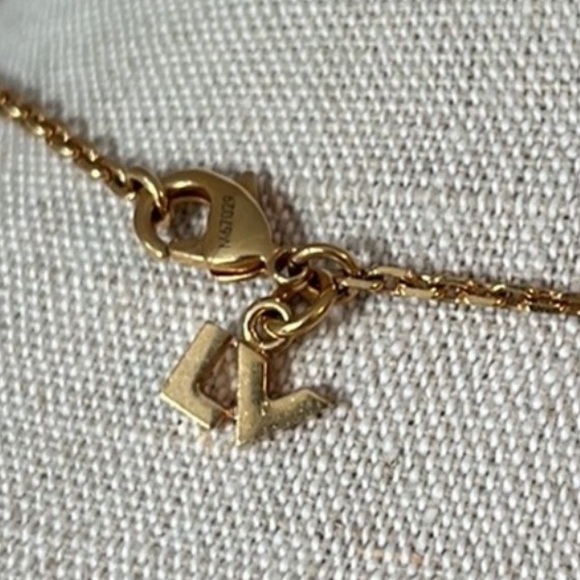 Louis Vuitton two tone spiked heart necklace EUC - Picture 9 of 9